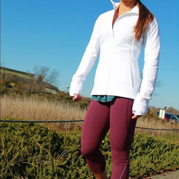 Lululemon Run for Cold Jacket - Picture 2 of 6